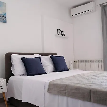 Nada Apartment Prigradica